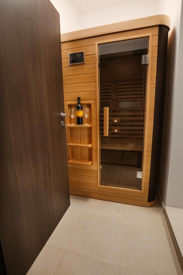 Resita Residence Sauna Apartment Exterior foto